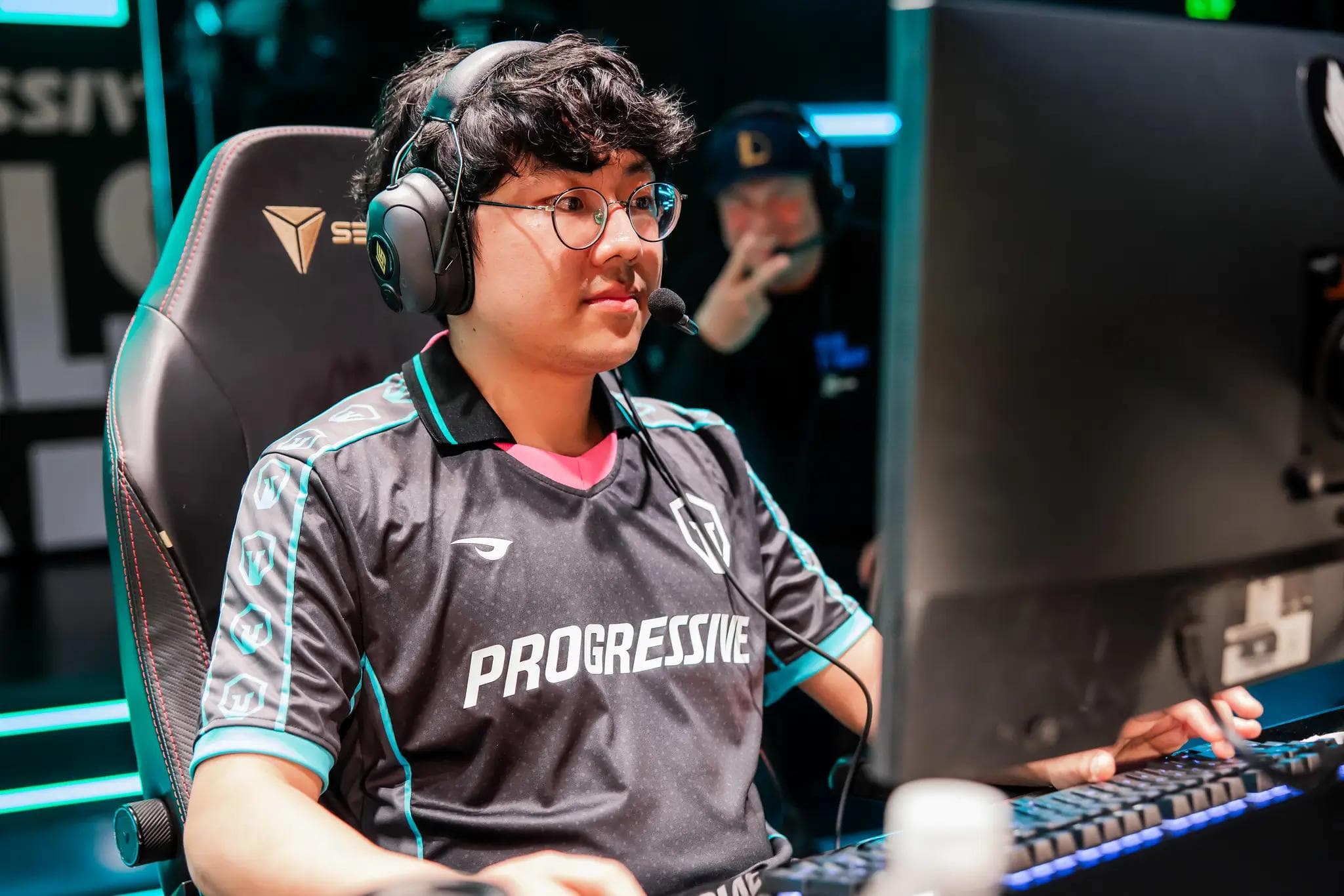 Article background image