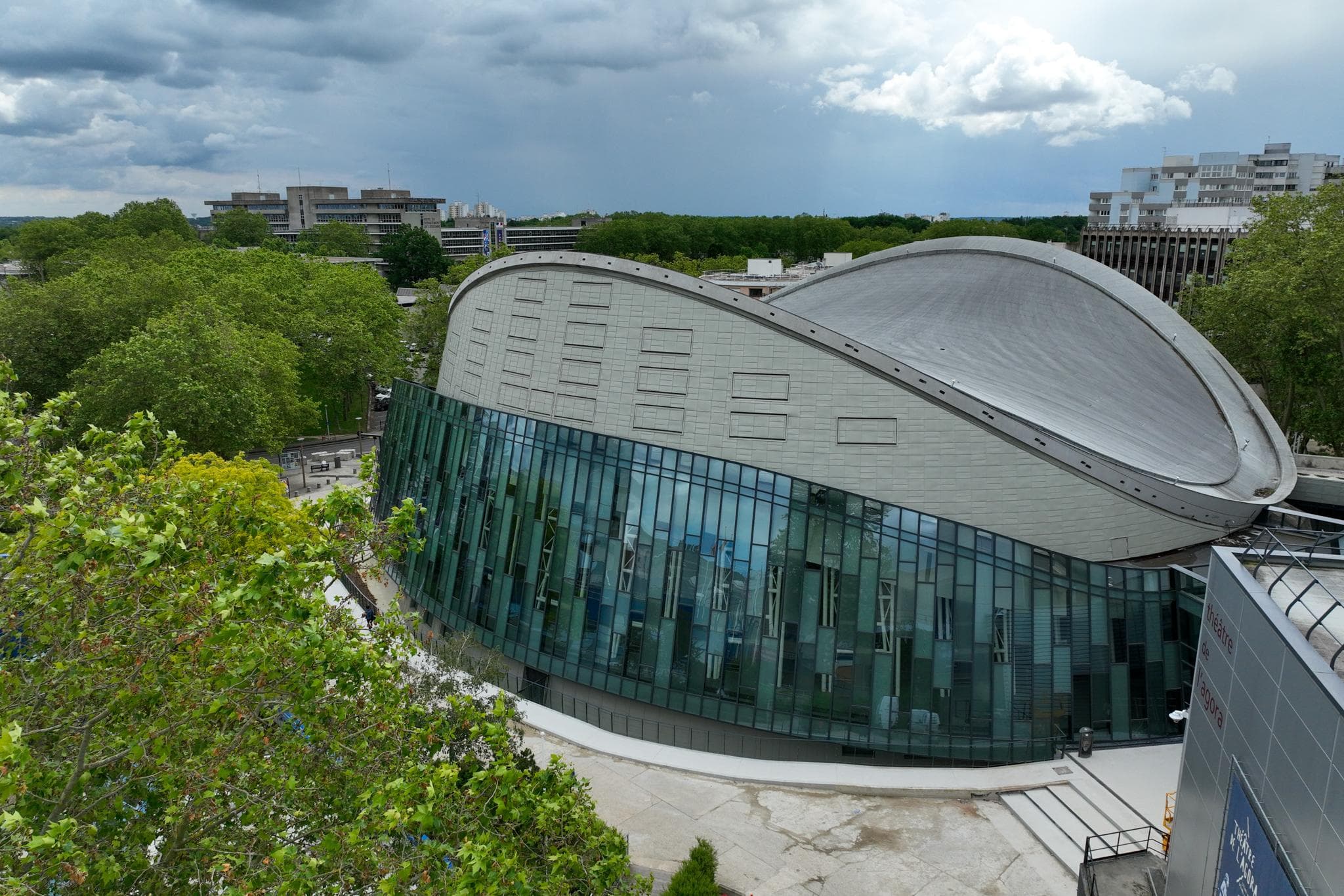 Article background image