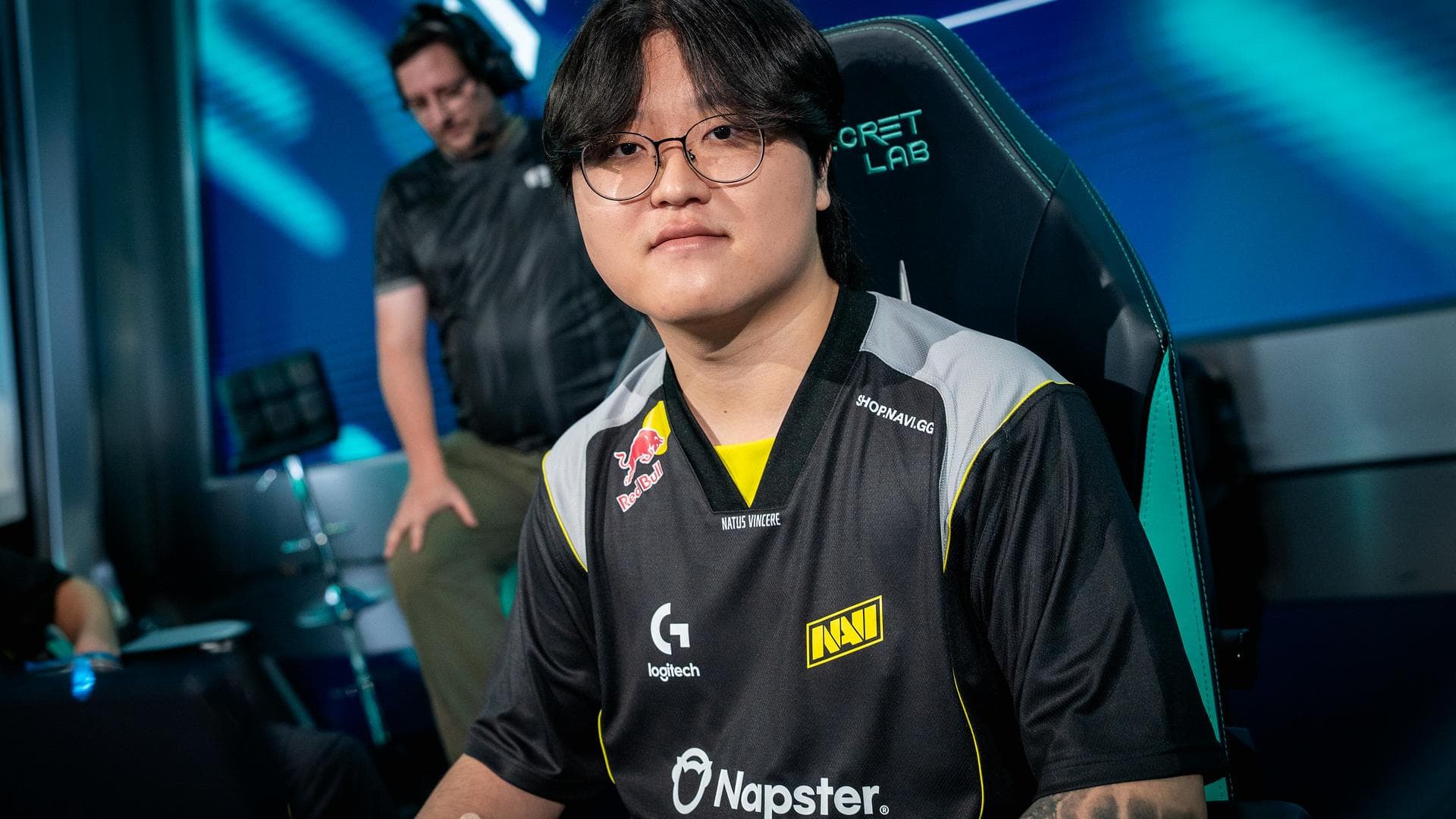 Article background image