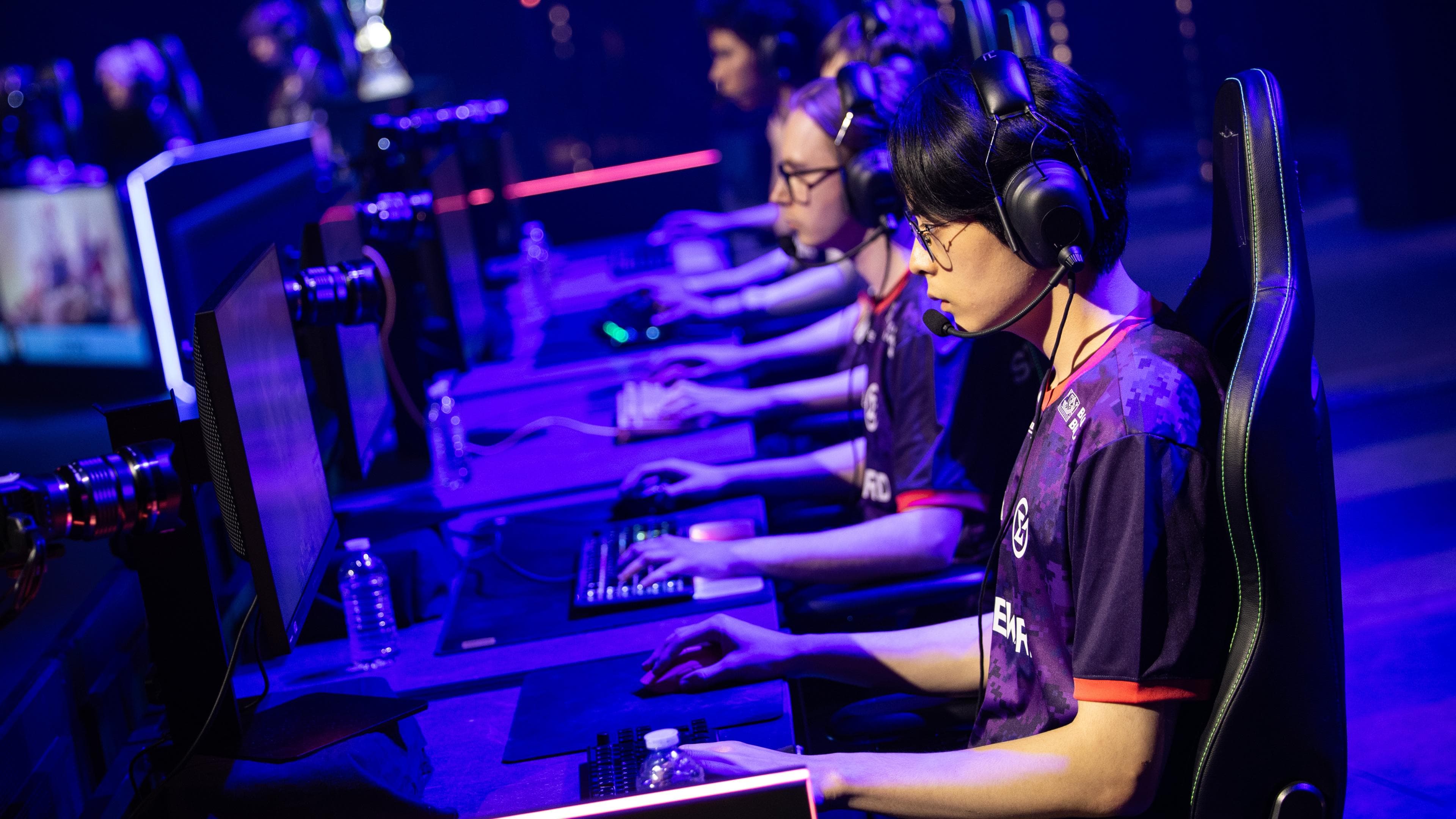 Article background image