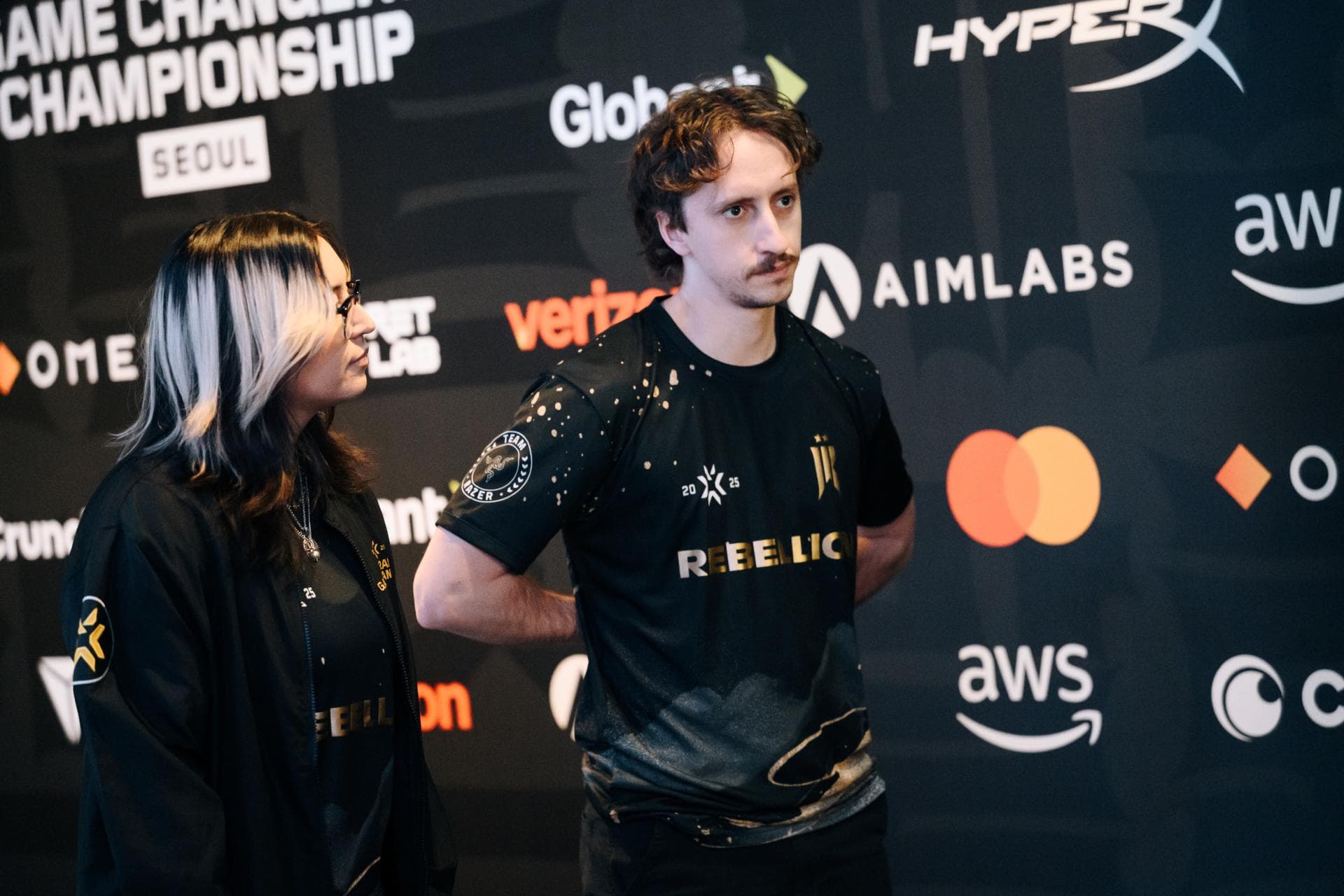 Article background image