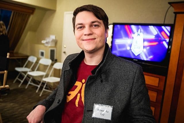 Article background image