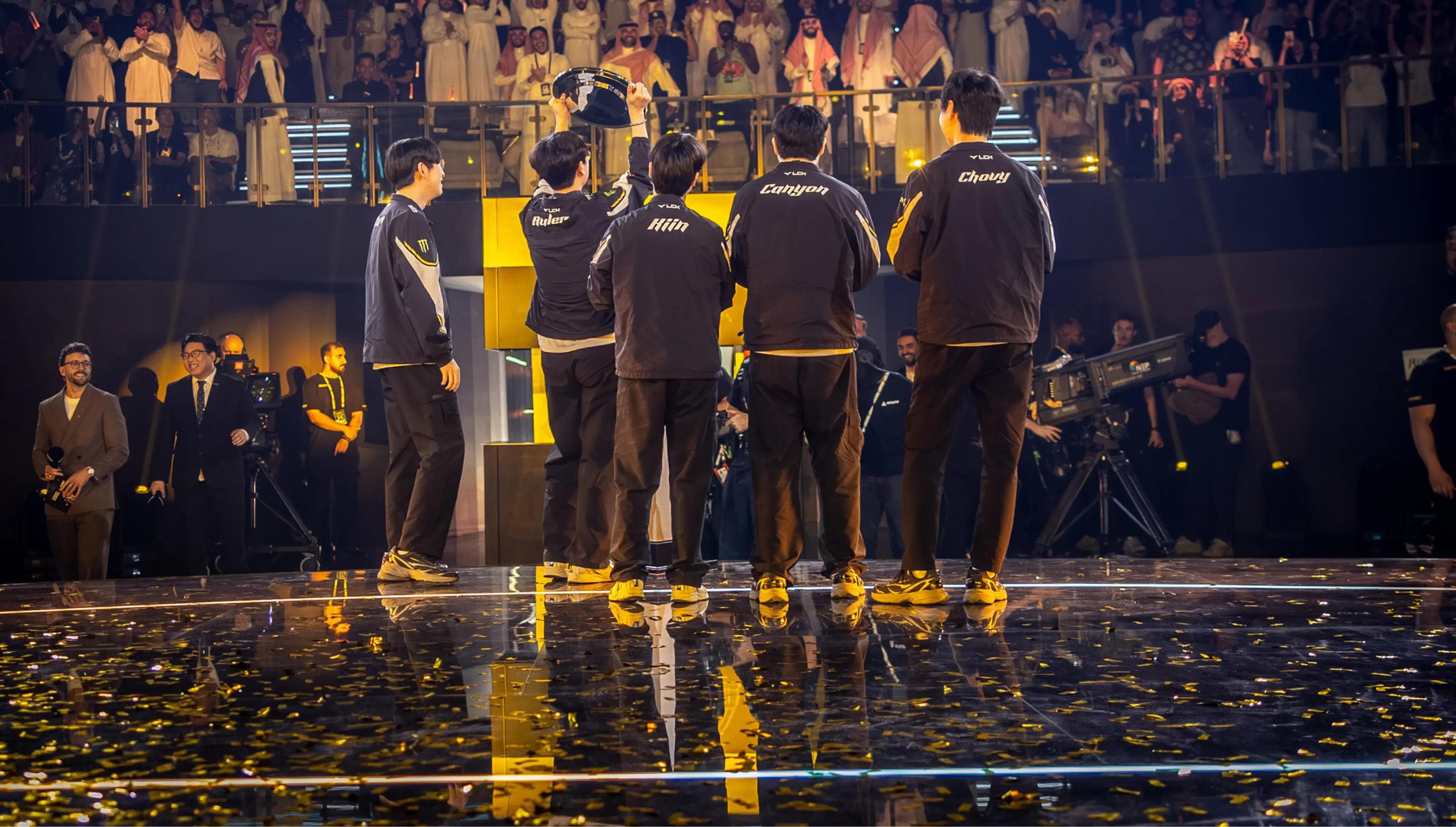 Article background image