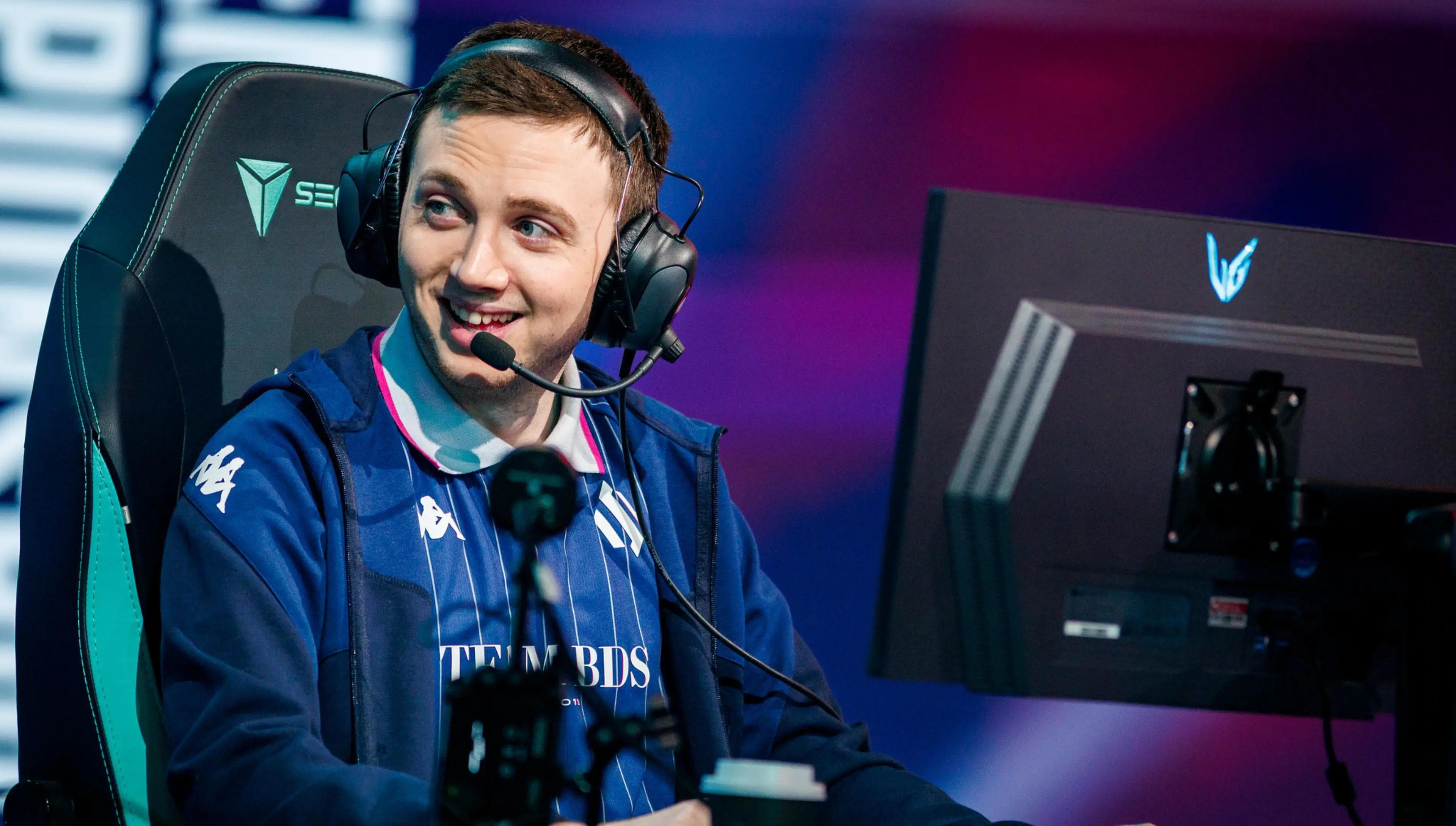 Article background image