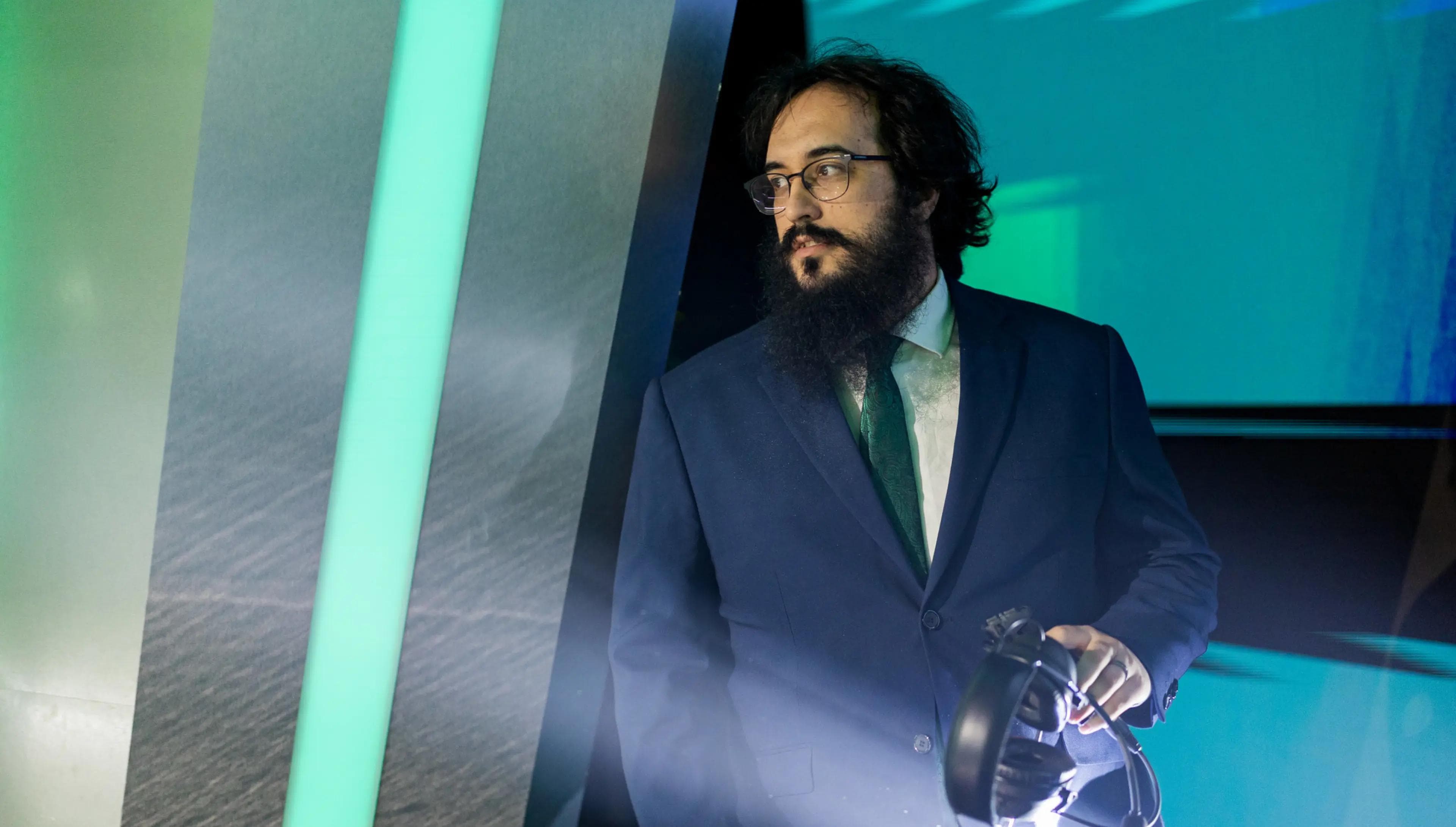 Article background image