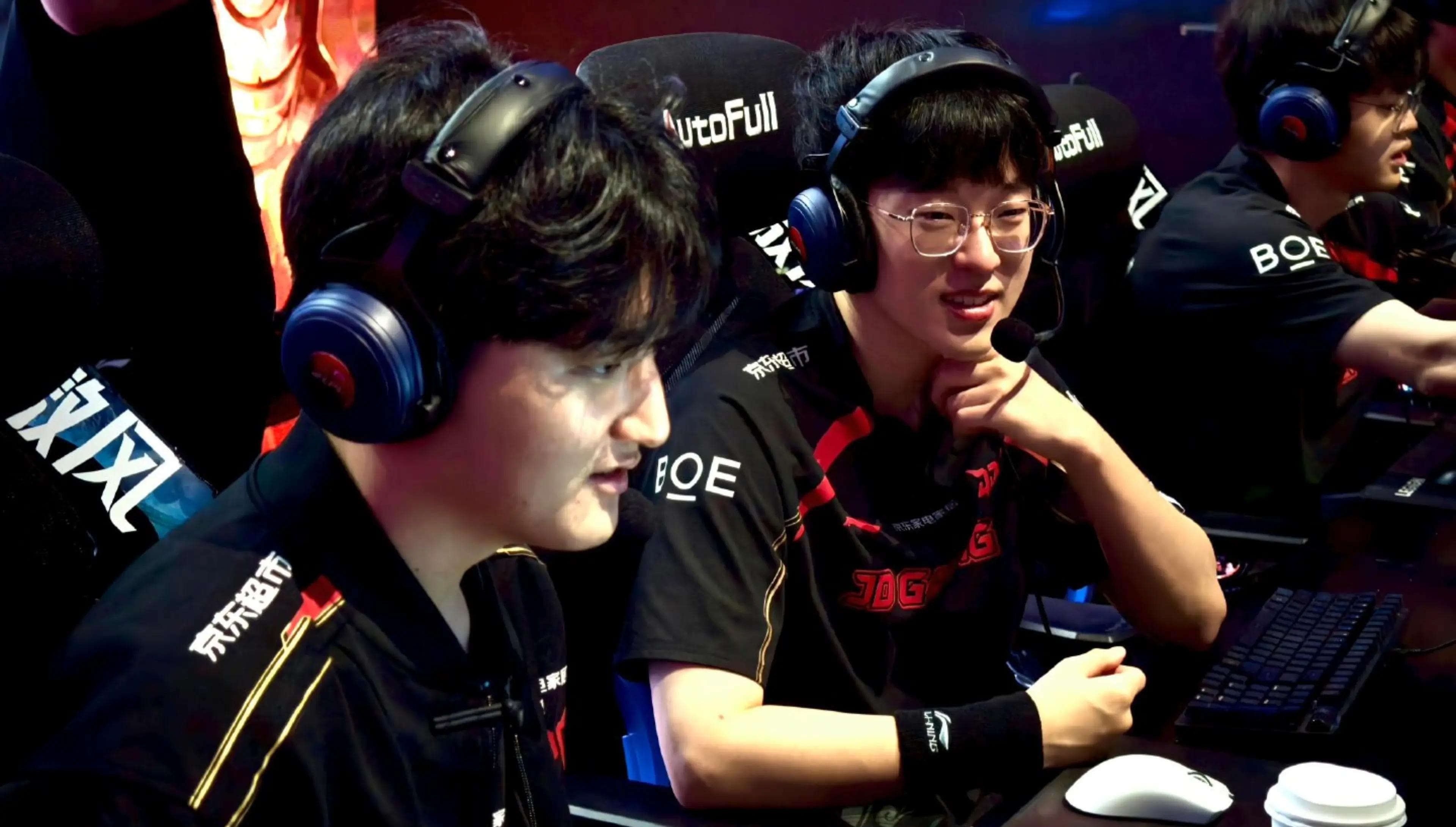 Article background image