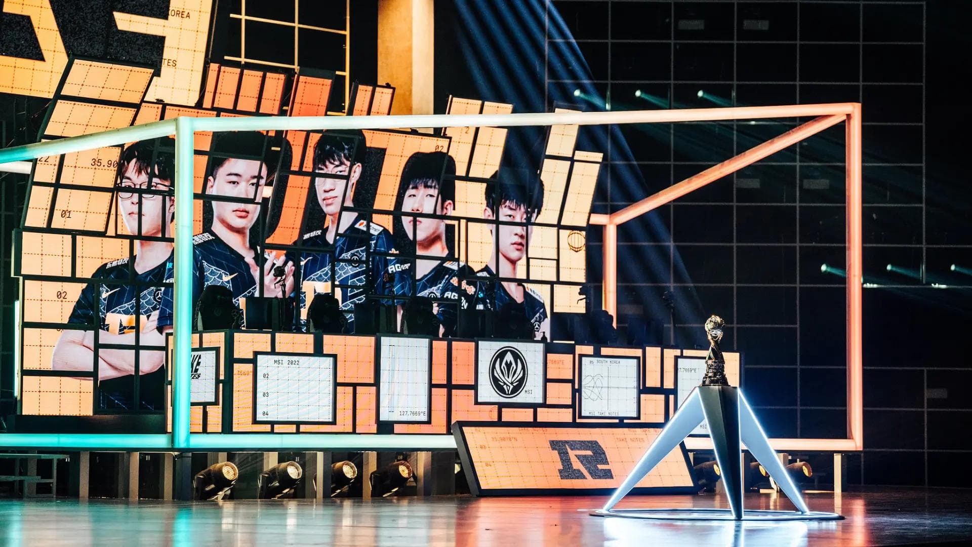 Article background image