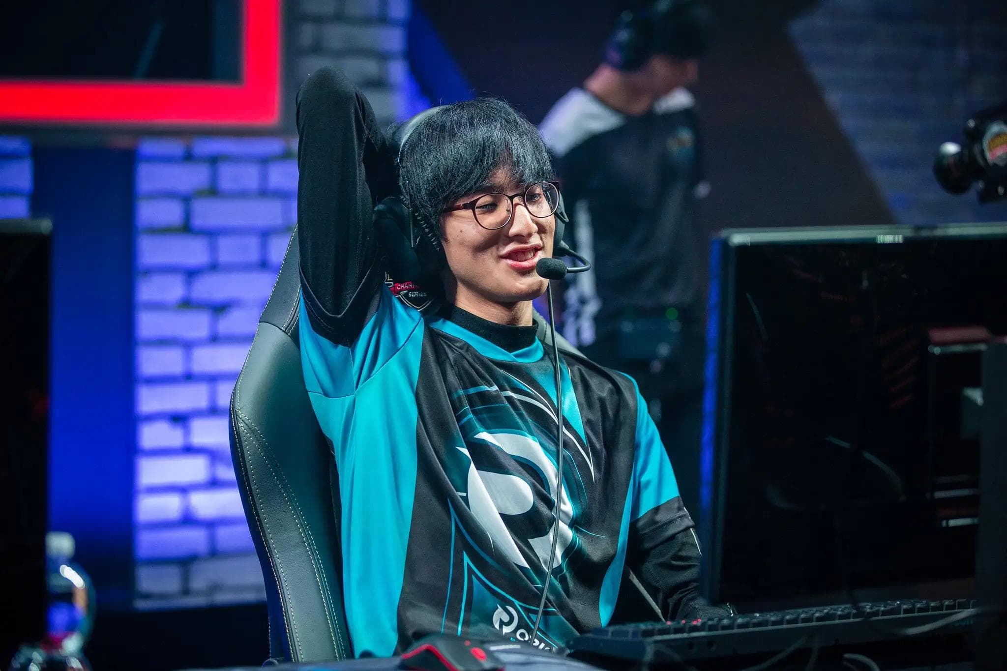 Article background image