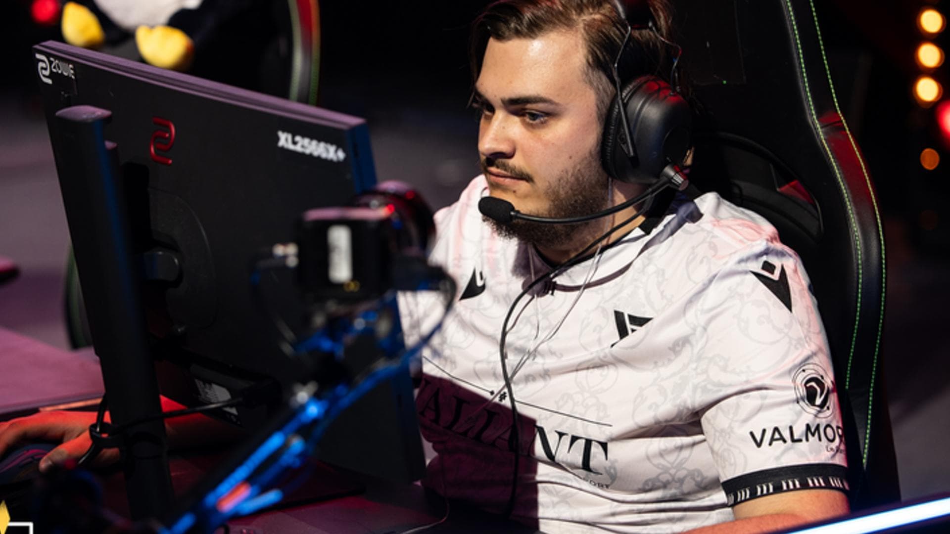 Article background image