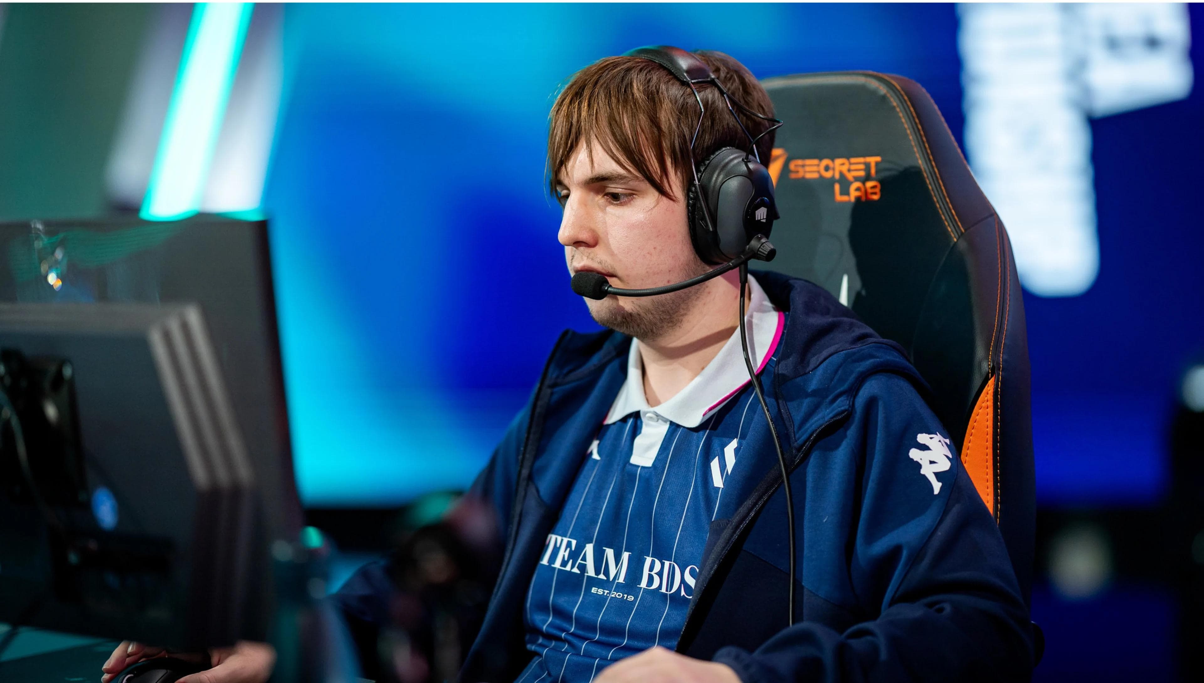 Article background image