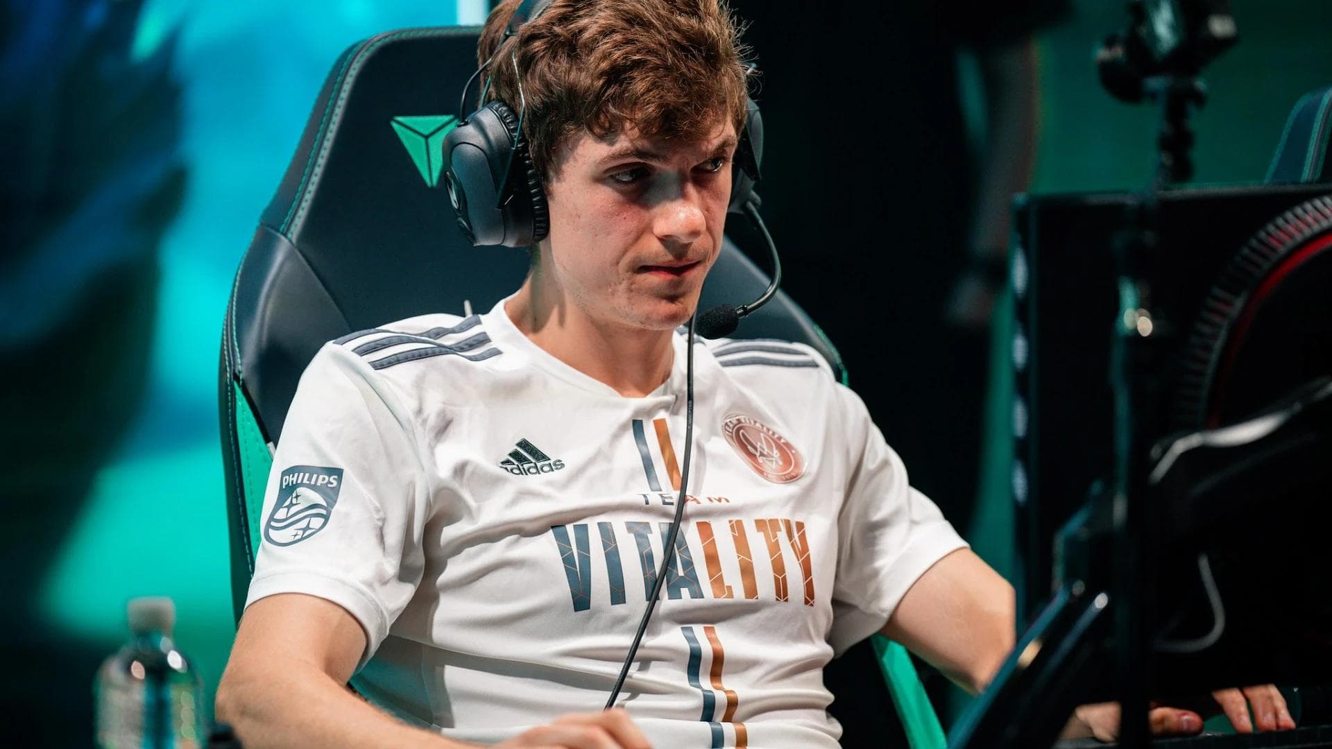 Article background image