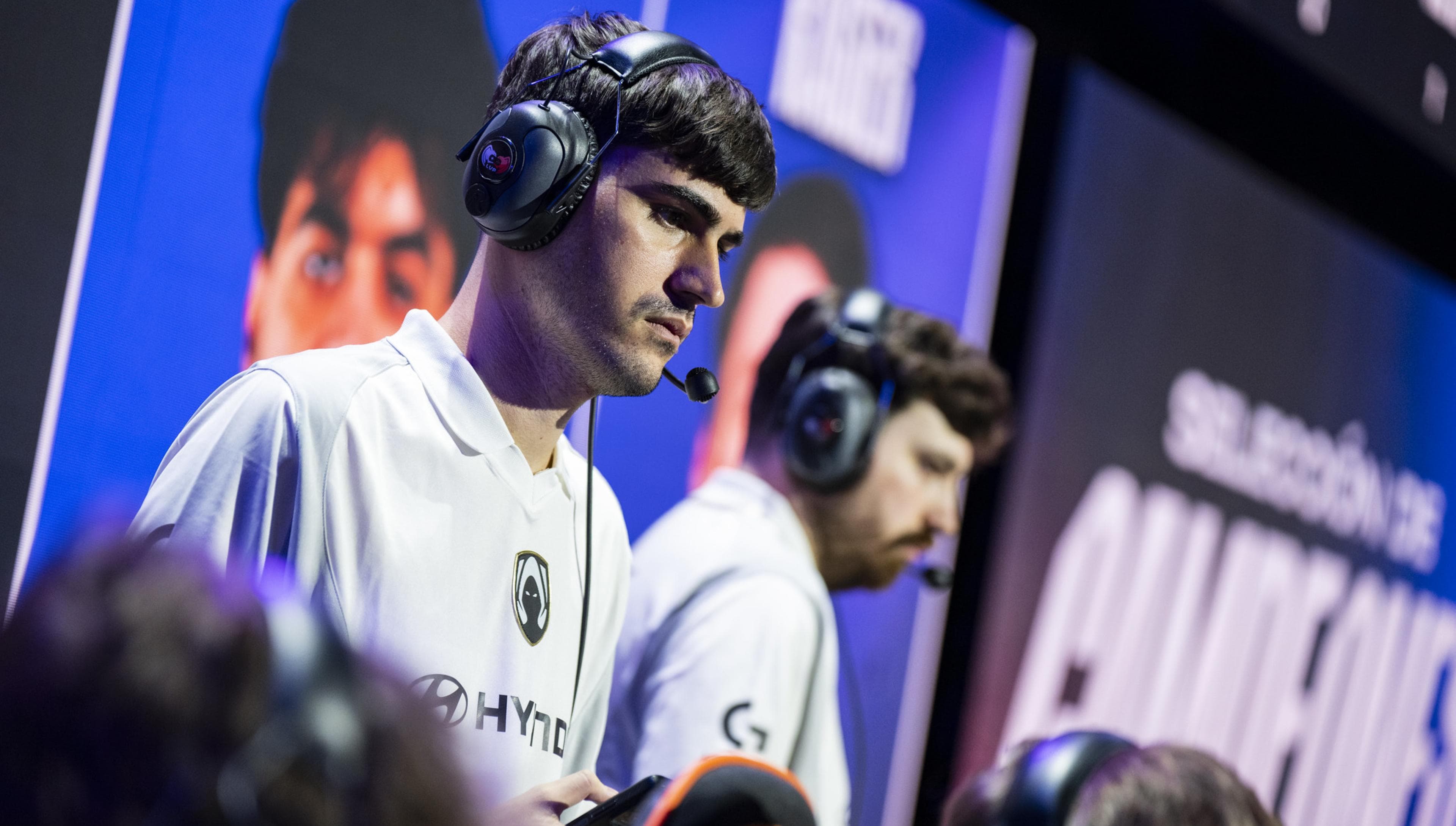 Article background image