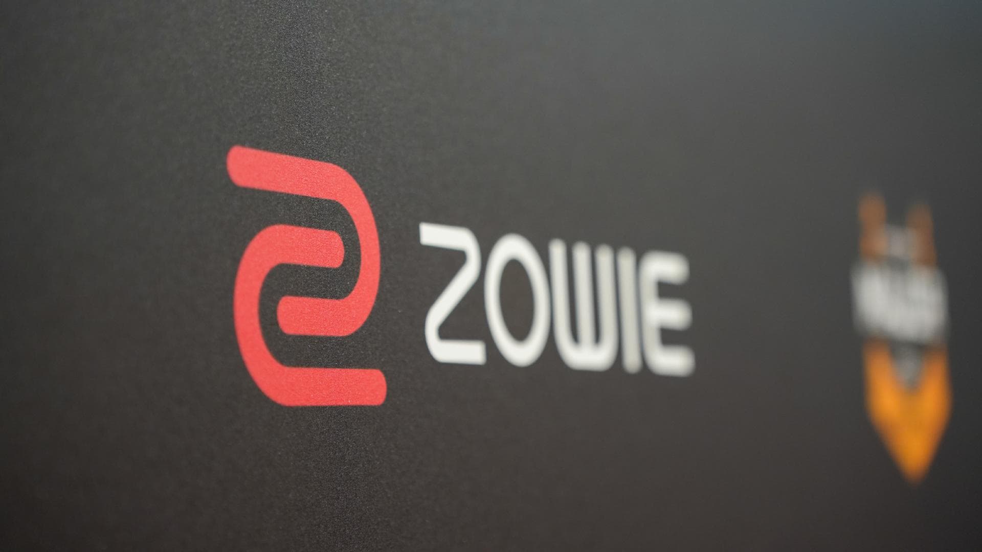 Article background image