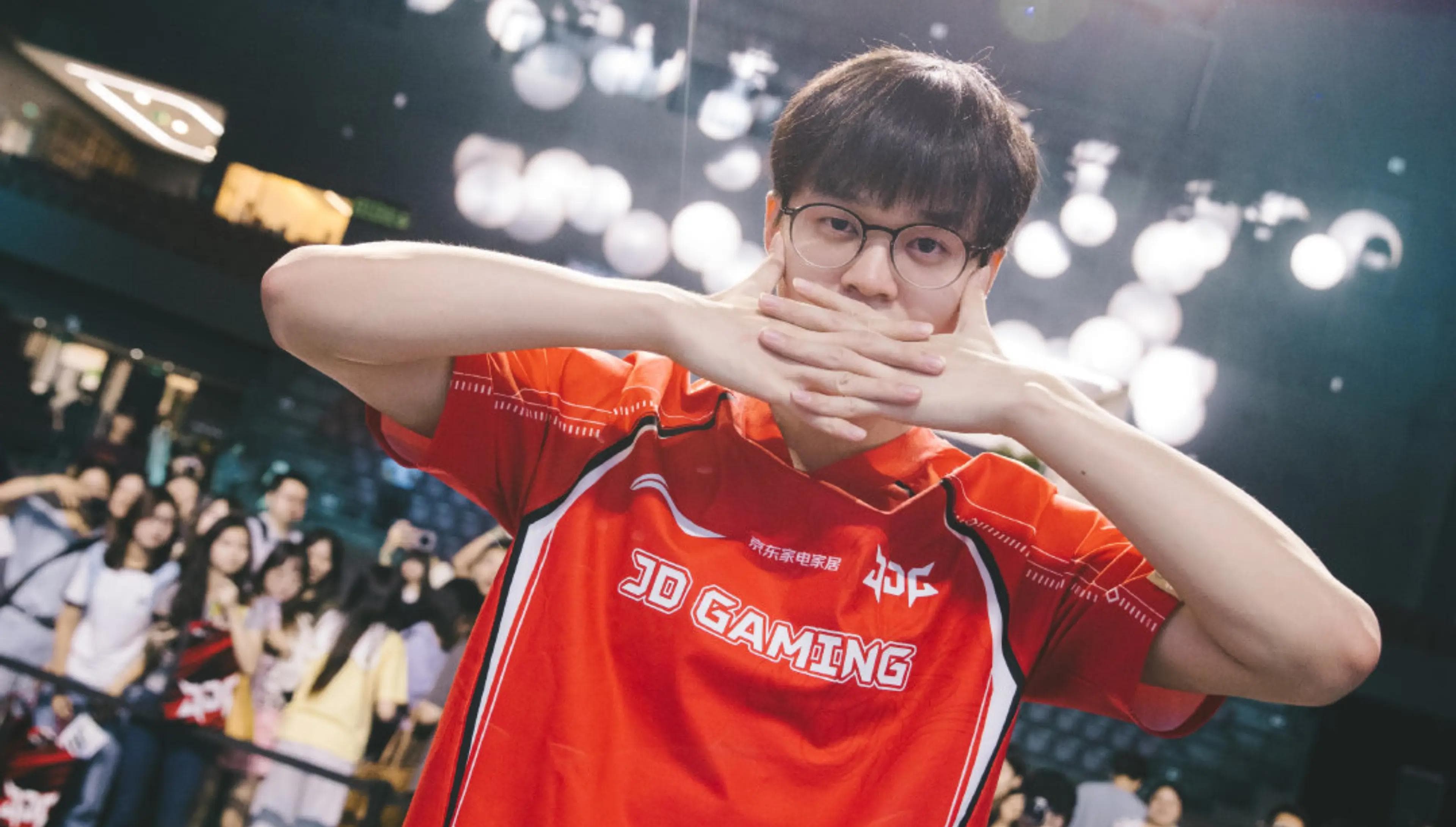 Article background image