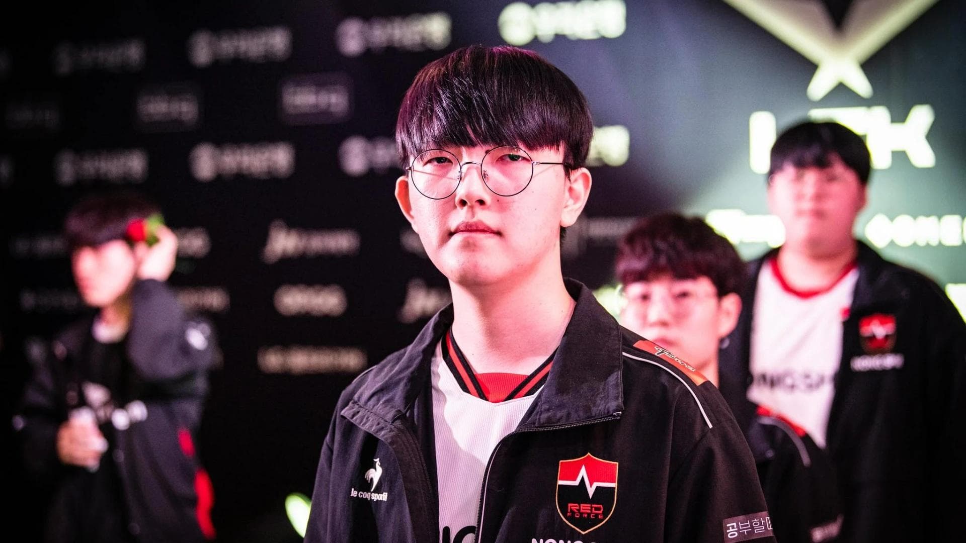 Article background image