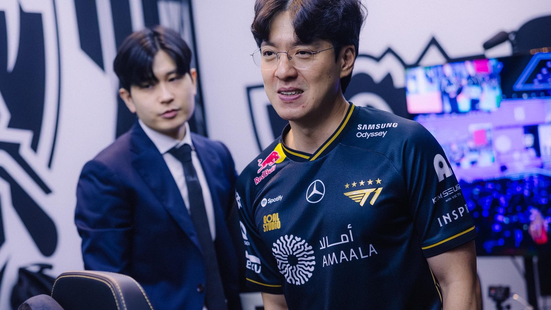 Article background image