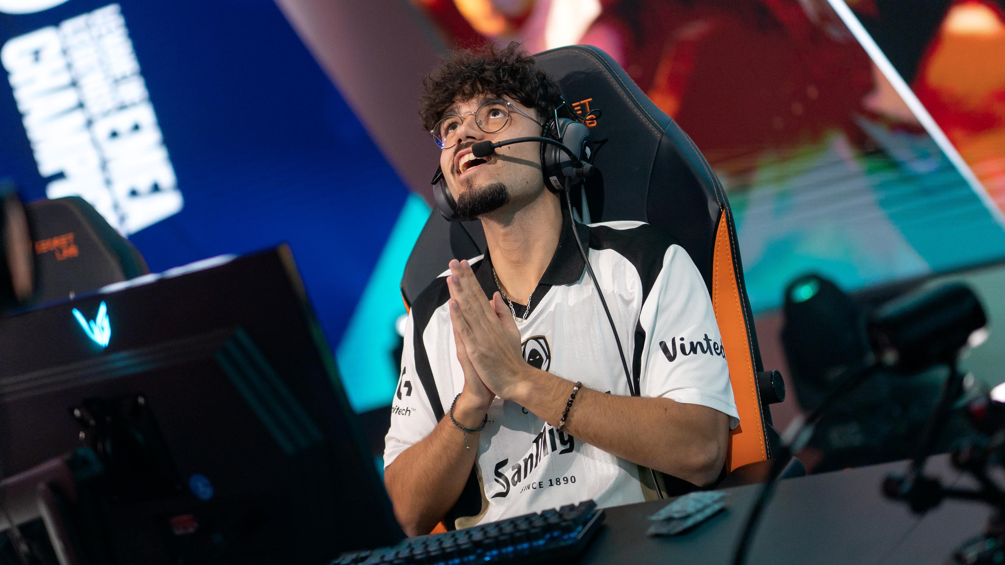 Article background image