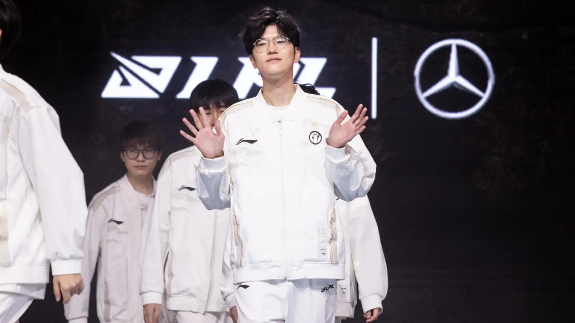 Article background image